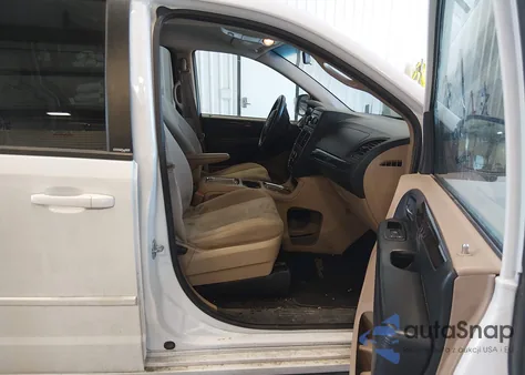 2014 Dodge Grand Caravan Sxt z USA, uszkodzony, nr VIN 2C4RDGCG2ER202249